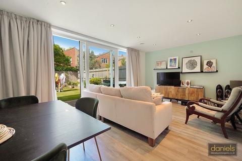 undefined, Reservoir Way, Willesden, London, NW10