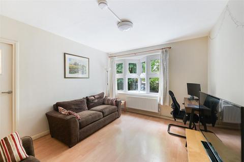 undefined, Overton Road, Sutton