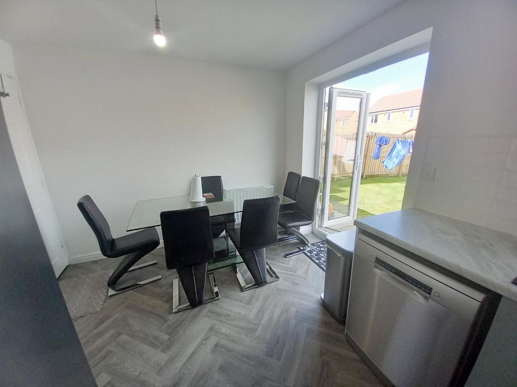 Dining kitchen