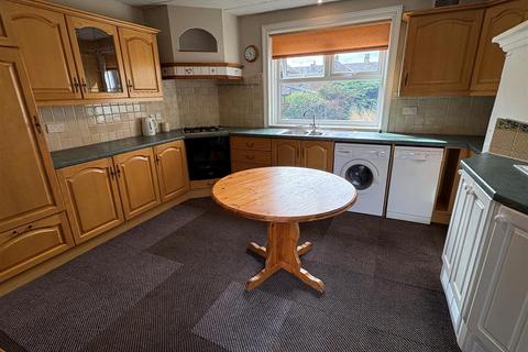 4 bedroom terraced house for sale, Kirklands, Cleckheaton