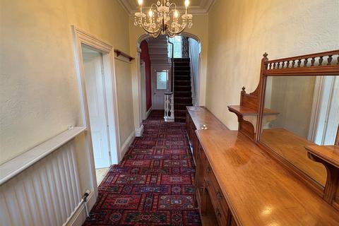 4 bedroom terraced house for sale, Kirklands, Cleckheaton