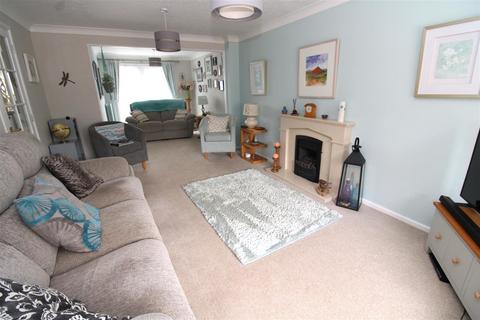 3 bedroom detached house for sale, Trinity Way, Littlehampton