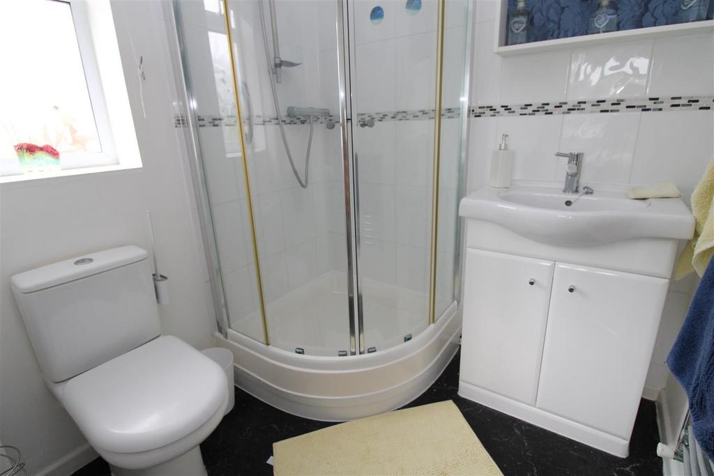 Ensuite.JPG