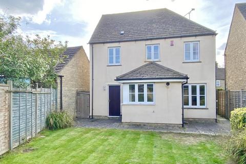 3 bedroom detached house for sale, Millennium Way, Cirencester