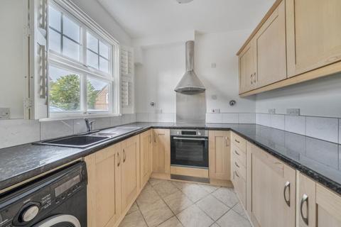 2 bedroom townhouse to rent, Virginia Water