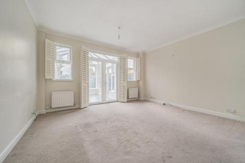 2 bedroom townhouse to rent, Virginia Water