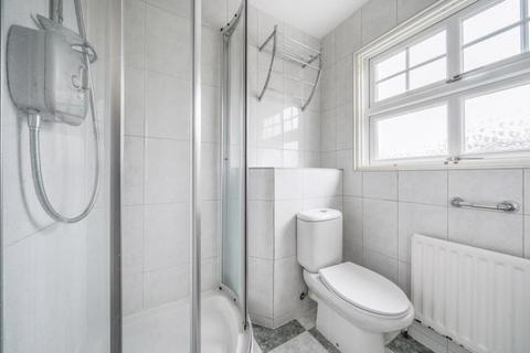 2 bedroom townhouse to rent, Virginia Water