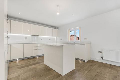 4 bedroom detached bungalow for sale, Regent Way, Essex CM14