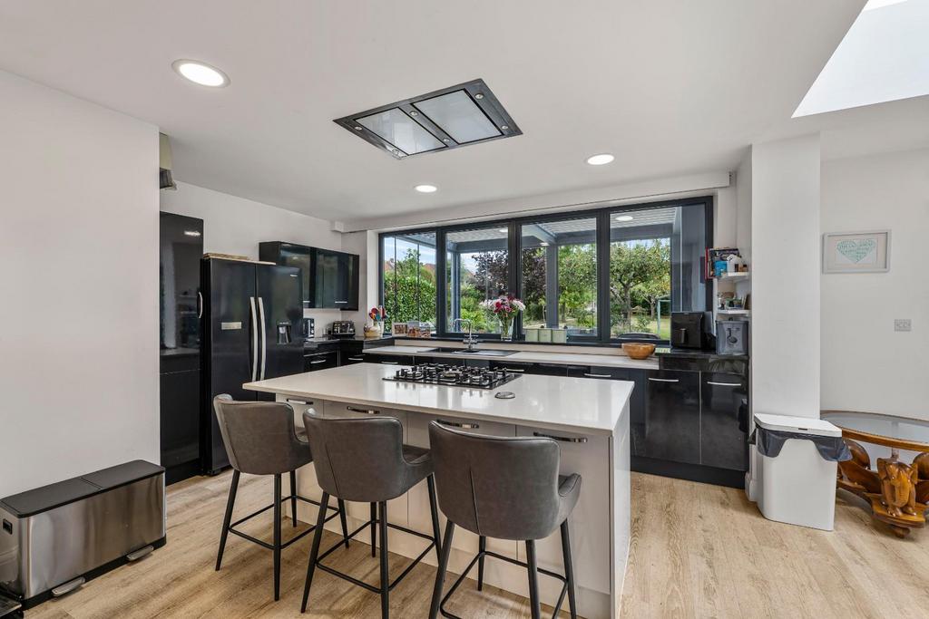 KITCHEN 04.jpg