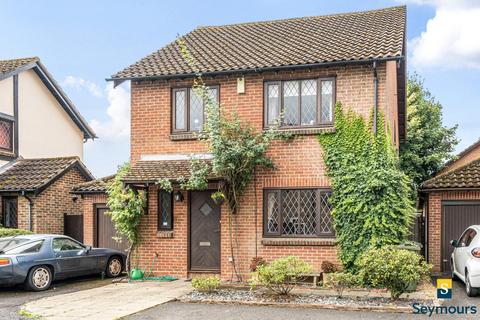 Sutherland Drive, Guildford GU4