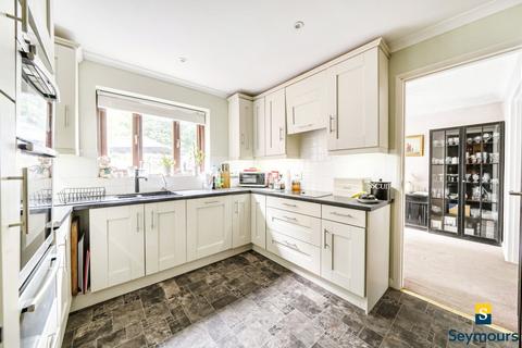 4 bedroom detached house for sale, Sutherland Drive, Guildford GU4