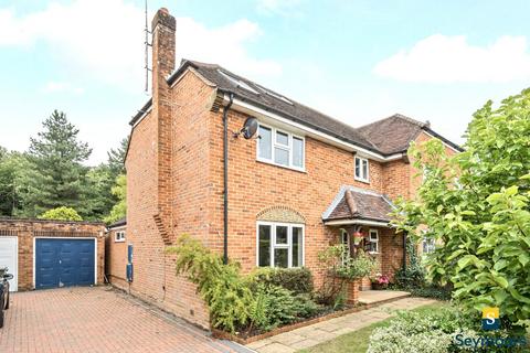 4 bedroom semi-detached house for sale, Bowers Lane, Guildford GU4