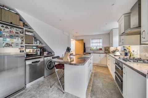 7 Coneygate, Meppershall, Shefford, SG17 5GB