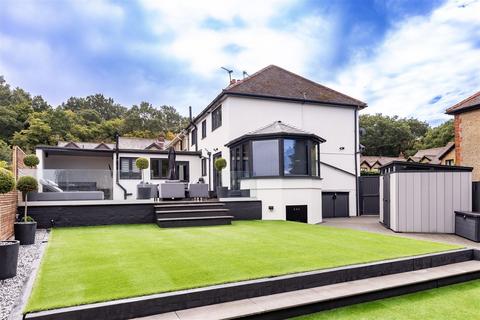 4 bedroom semi-detached house for sale, Forest Close, High Beech