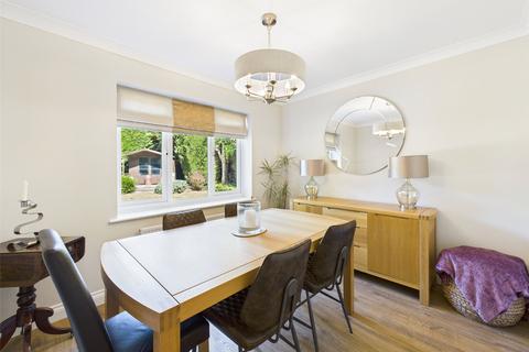 undefined, Appleton Way, Hucclecote, Gloucester, Gloucestershire, GL3
