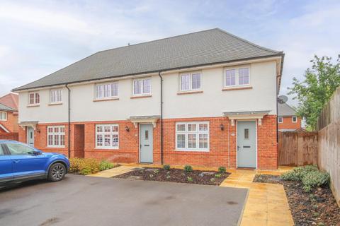 3 bedroom end of terrace house for sale, Shackleton Grove, Leighton Buzzard