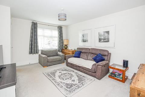 3 bedroom end of terrace house for sale, Shackleton Grove, Leighton Buzzard