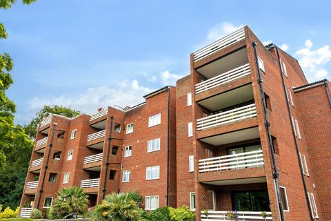 Forest Close, Chislehurst, BR7