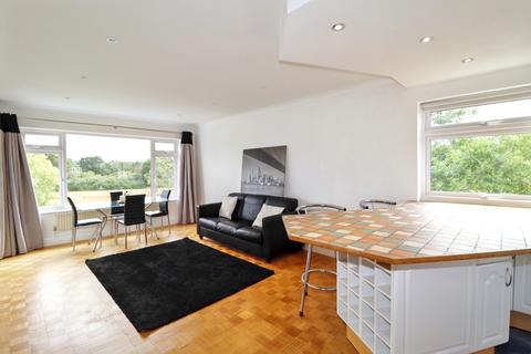 undefined, Esher Road, Hersham KT12