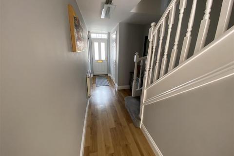 3 bedroom townhouse for sale, Fosse Close, Burbage LE10