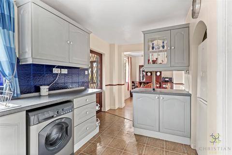 undefined, Lime Tree Avenue, Broadway WR12