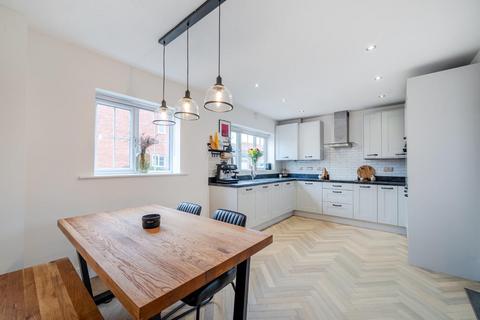 1 Baynes Row, Sherburn In Elmet, Leeds, LS25 6QR