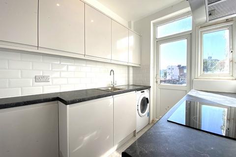 undefined, Wakemans Hill Avenue, London, Greater London, NW9