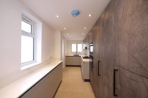 5 bedroom terraced house for sale, Barking Road, London,  E13