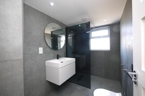 5 bedroom terraced house for sale, Barking Road, London,  E13