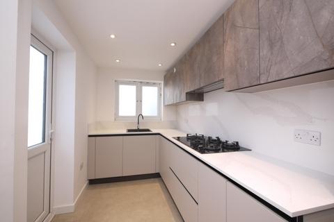 5 bedroom terraced house for sale, Barking Road, London,  E13