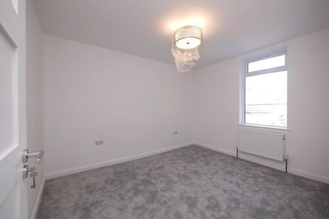 5 bedroom terraced house for sale, Barking Road, London,  E13