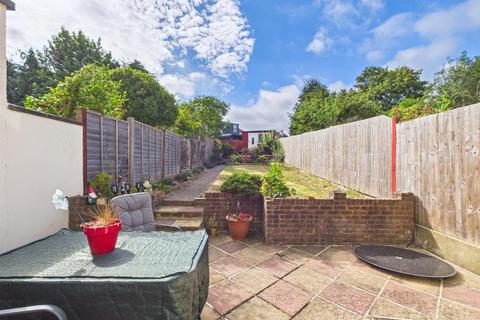 26 Elm Park Gardens, South Croydon, CR2 8RU