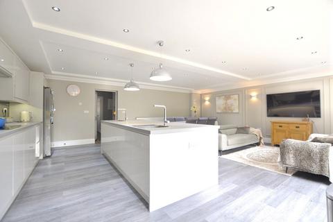 5 bedroom detached house for sale, Rumsey Close, Gloucester GL4