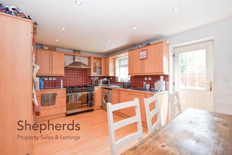 59 Glen Luce, Cheshunt, Waltham Cross, EN8 8NW