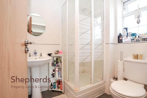 59 Glen Luce, Cheshunt, Waltham Cross, EN8 8NW