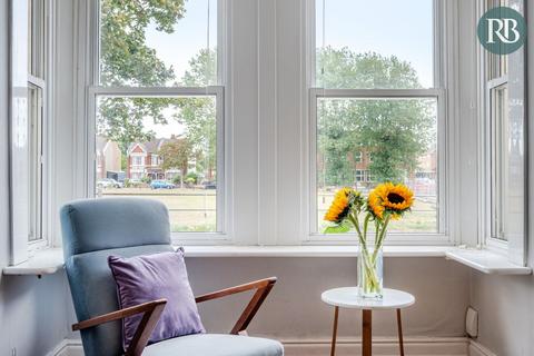 2 bedroom ground floor flat for sale, The Green, Brighton BN42