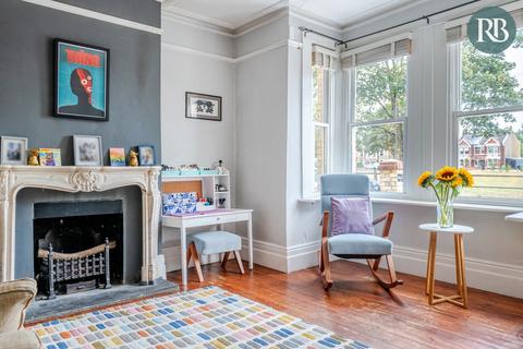 2 bedroom ground floor flat for sale, The Green, Brighton BN42