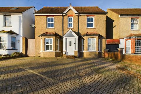 346 Chipstead Valley Road, Coulsdon, CR5 3BF