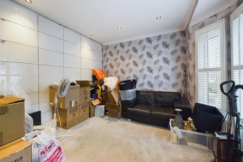 346 Chipstead Valley Road, Coulsdon, CR5 3BF