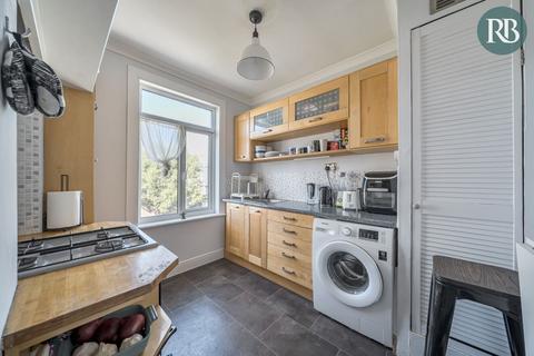 2 bedroom flat for sale, St. Aubyns Road, Brighton BN41
