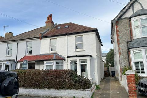 2 bedroom flat for sale, St. Aubyns Road, Brighton BN41