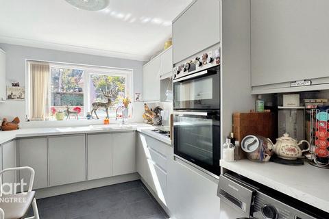 2 bedroom detached bungalow for sale, Knights Close, Lawford, Manningtree, Essex