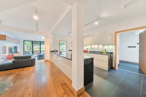 undefined, Claremont Road, London, N6