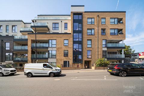 1 bedroom flat for sale, Station Road, London, N11
