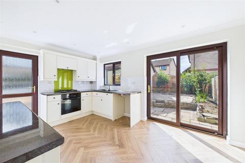 undefined, Stylish family home in Nailsea's West End