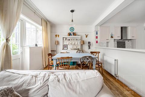 22 Church Hill, London, N21 1JA
