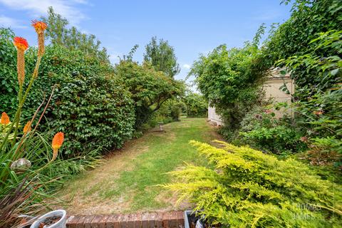 22 Church Hill, London, N21 1JA