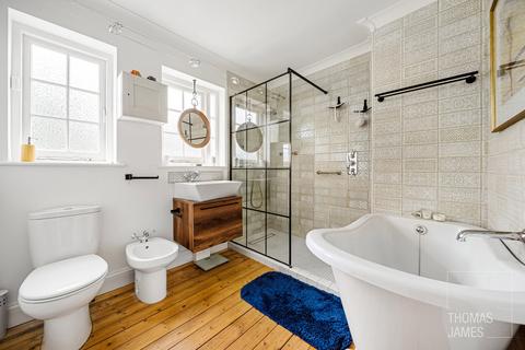 22 Church Hill, London, N21 1JA
