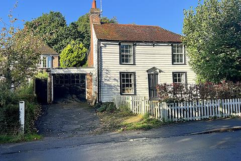 3 bedroom detached house for sale, Main Street, Peasmarsh TN31