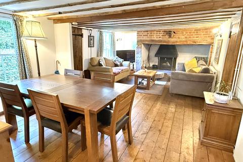 3 bedroom detached house for sale, Main Street, Peasmarsh TN31